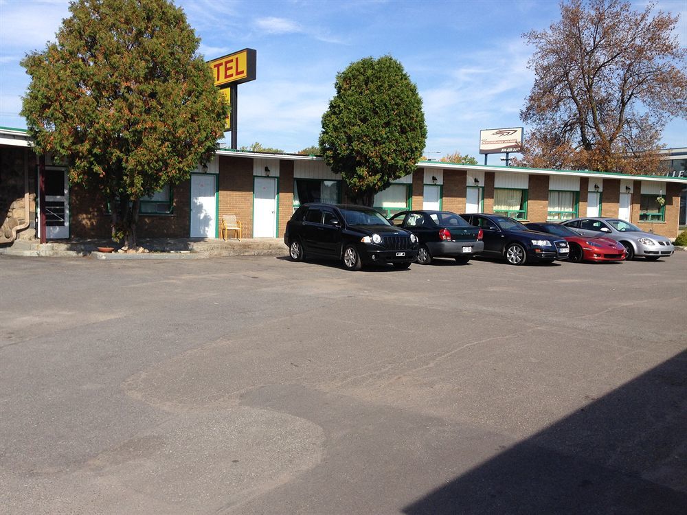 Motel Montreal Notre-Dame-de-l'Ile-Perrot ภายนอก รูปภาพ