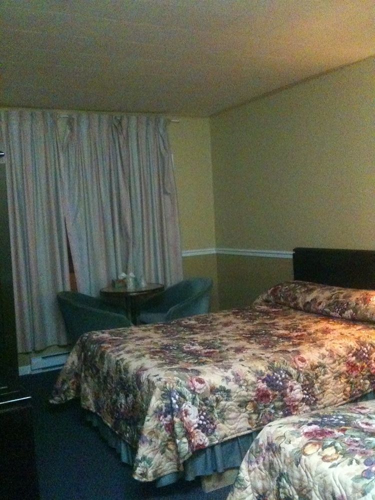 Motel Montreal Notre-Dame-de-l'Ile-Perrot ภายนอก รูปภาพ