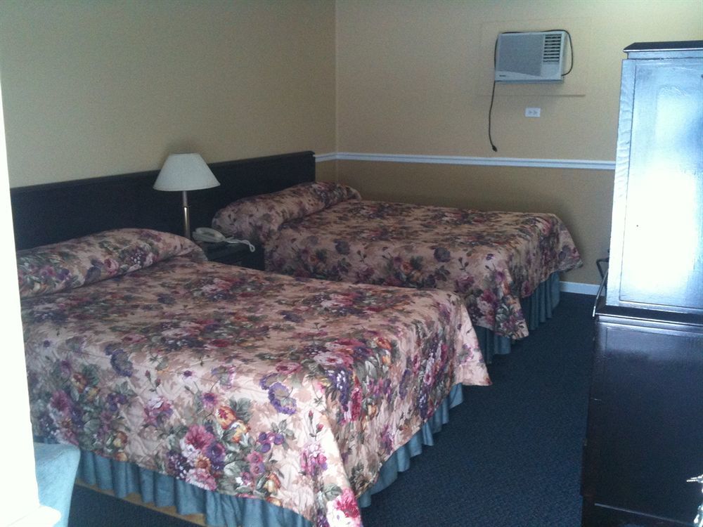 Motel Montreal Notre-Dame-de-l'Ile-Perrot ภายนอก รูปภาพ